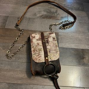 Canoe Leather Crossbody